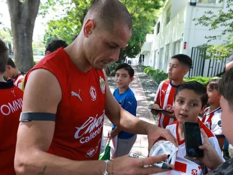 La foto que compartió Chicharito e ilusiona a todo Chivas