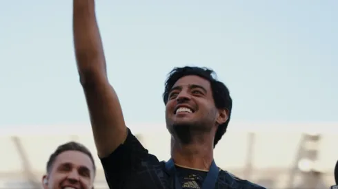 Carlos Vela finalmente regresa a Los Ángeles tras un año de intensos rumores