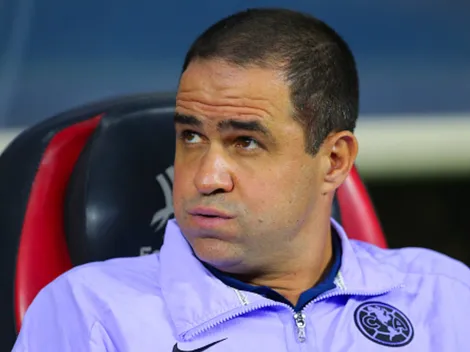 La reacción de André Jardine al gol de Sebastián Cáceres para que Chivas gane