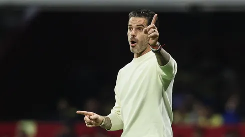 Fernando Gago espera por dos piezas claves.