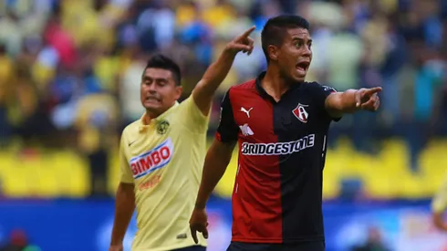 Los exjugadores calientan el Clásico.