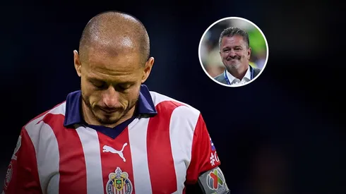 Carlos Hermosillo destruyó a Chicharito Hernández.