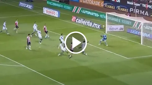 El insólito gol que se perdió Yael Padilla.