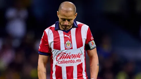 ¿Se retira en Chivas? Chicharito ya sabe la posición de la directiva con su contrato.