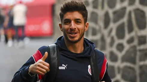 Cone Brizuela largó gases en la banca de Chivas y generó las risas de sus compañeros.