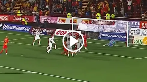 Tepa González anotó gol clave para Herediano.