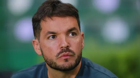 Nicolás Larcamón ya tendría plan de trabajo para Chivas