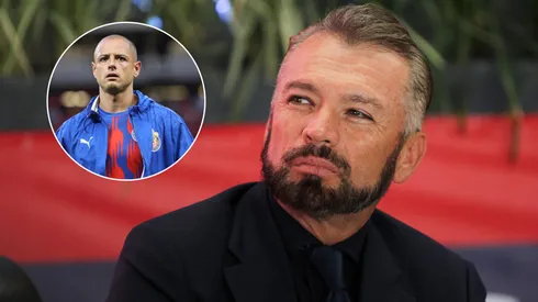 Chicharito es cuestionado por Higuera.