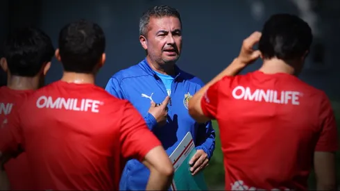 Arturo Ortega dirigió la sesión matutina de entrenamiento este jueves en Verde Valle