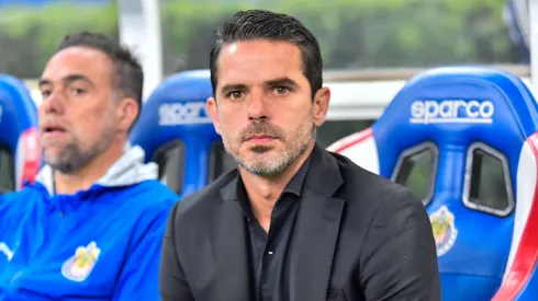 Fernando Gago se va de Chivas.