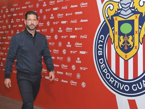 Benjamín Mora gana la carrera a Espinoza para llegar a Chivas