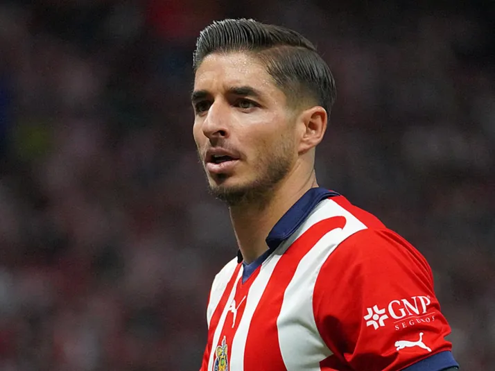 ¿Por qué el Cone Brizuela podría no salir de Chivas para llegar a FC Juárez?