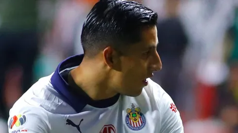 Carlos Cisneros en un partido de Liga MX.