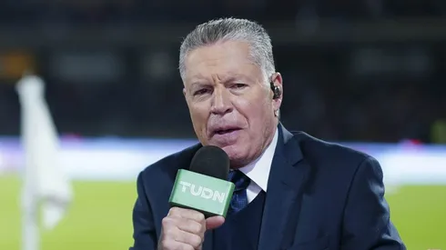 Peláez no aguantó los comentarios sobre las palabras de Chicharito.