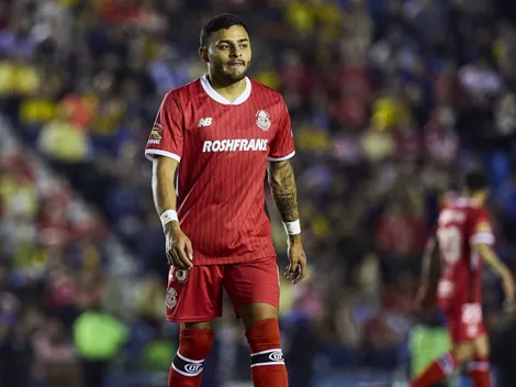 Toluca perdió y afición de Chivas se acordó de Alexis Vega