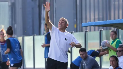 El nuevo timonel de Chivas tuvo un mal paso por el Betis.