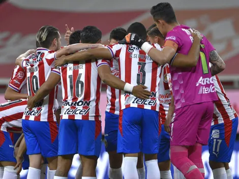 ¿Se retira? Chivas lo formó y ahora no tiene equipo para el 2025 tras no ser renovado