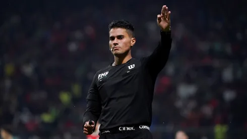 Guillermo Pacheco, el árbitro que llamó desde el VAR para marcar penal en favor del Atlas.