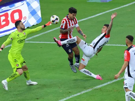 Pocho Guzmán y sus terribles fallas contra Atlas