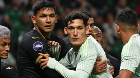¿Jesús Orozco es titular en Chivas vs. Atlas?