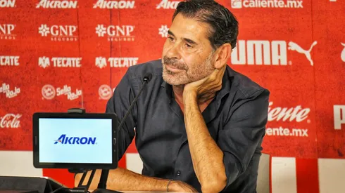 Fernando Hierro sigue recomendando técnicos a Chivas.