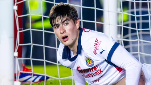 La inédita posición de Armando González en sus inicios.