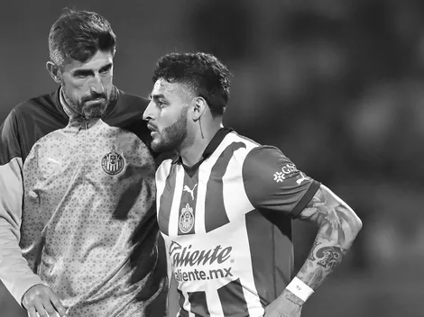 Ex-Chivas: Así fue el reencuentro de Alexis Vega con Veljko Paunovic