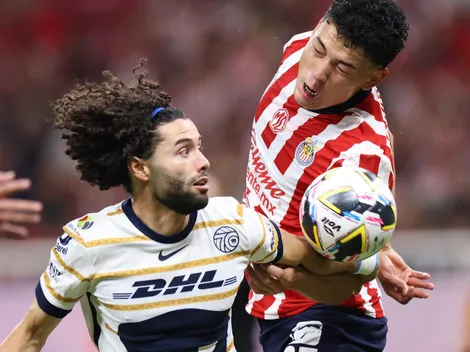 Gustavo Lema, DT de Pumas, defendió al Chino Huerta de la afición de Chivas