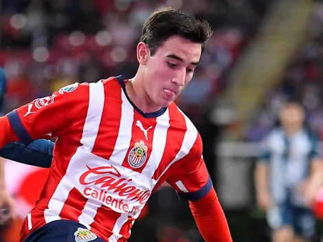 Sebastián Pérez Bouquet aún no reporta con Chivas