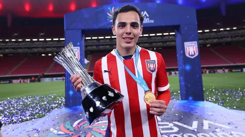 Hugo Camberos quiere ganarse un lugar en el primer equipo de Chivas.