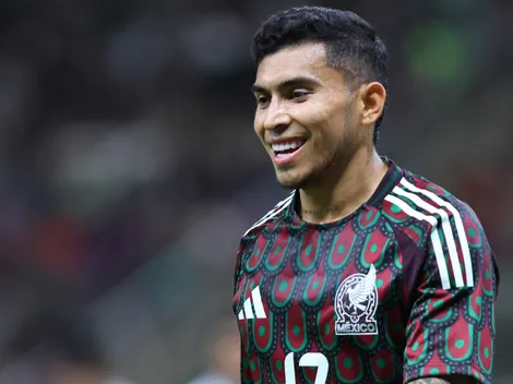 Orbelin Pineda analizaría el regreso a Chivas