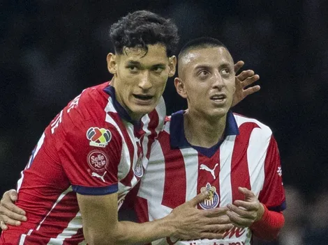 El Piojo Alvarado supo rechazar a cuatro equipos para seguir en Chivas