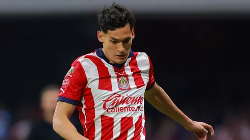 Chiquete Orozco aún no ficha por Cruz Azul.