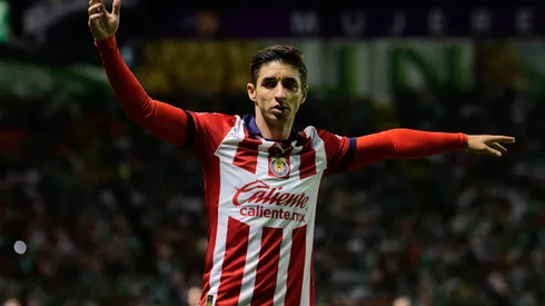 Ya es oficial: Isaac Brizuela deja Chivas.