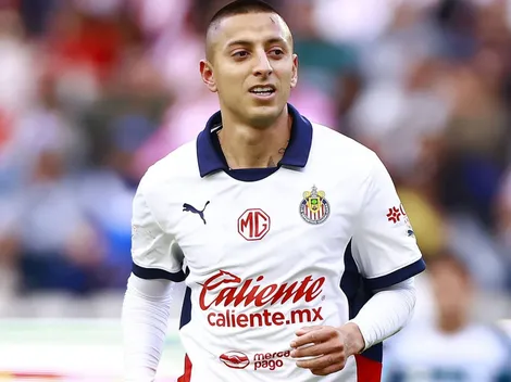 Celebra Chivas: Cruz Azul se olvidaría de Piojo Alvarado por este jugador