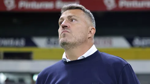 Óscar García cambia de esquema en Chivas.