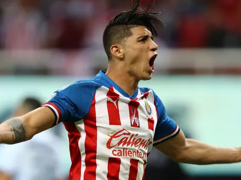 Destapan el sacrificio que Alan Pulido haría para jugar en Chivas