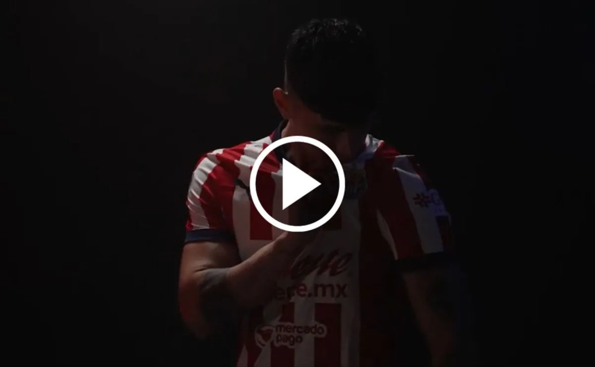 OFICIAL: Alan Pulido es nuevo refuerzo de Chivas