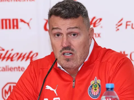 Óscar García presumió su compromiso con Chivas
