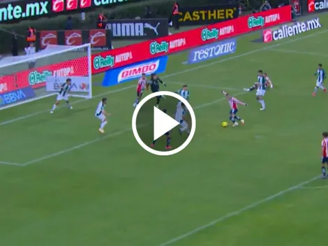 El golazo de Roberto Alvarado gracias a Teun Wilke