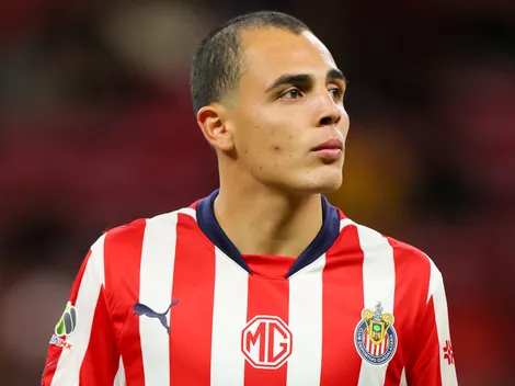 Las opciones que tiene Chivas con la renovación de Hugo Camberos