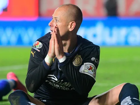 La polémica decisión que tomaría Óscar García con Chicharito Hernández