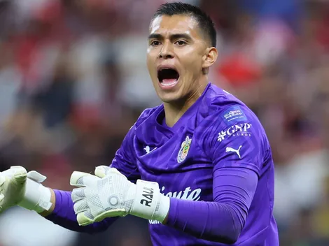 La posible fecha de salida si Raúl Rangel mantiene su nivel en Chivas