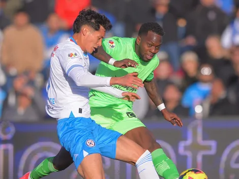 Chiquete fue abucheado por la afición de Cruz Azul