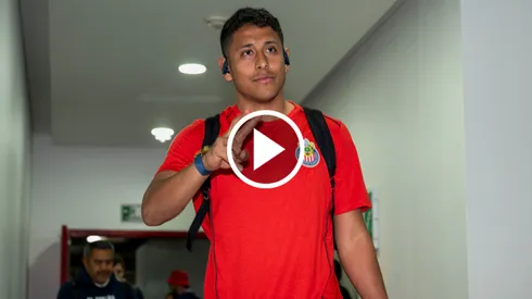 Luis Romo está haciendo sus primeras armas en Chivas.