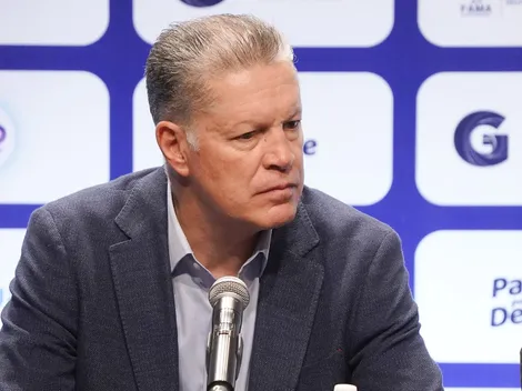 Peláez desquita su coraje con Javier Alarcón y lo manda a terapia