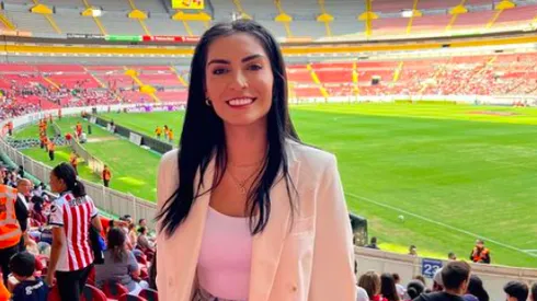 La comunicadora estará del lado de la banca visitante.