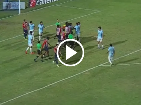 Así fue la expulsión de Sergio Flores tras golpear a canterano de Chivas