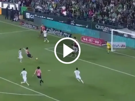 Golazo de Yael Padilla de Chivas contra León