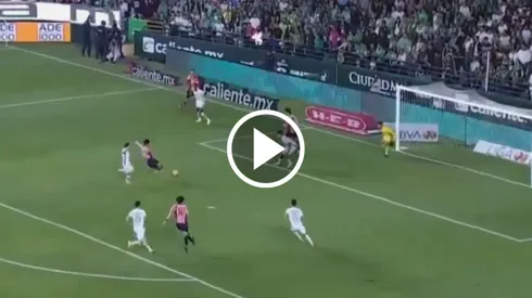Golazo de Yael Padilla de Chivas contra León